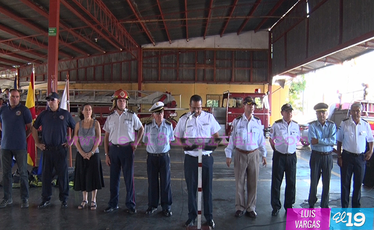 Bomberos en Acción de Valencia entregan equipos de rescate al cuerpo de Bomberos de Nicaragua