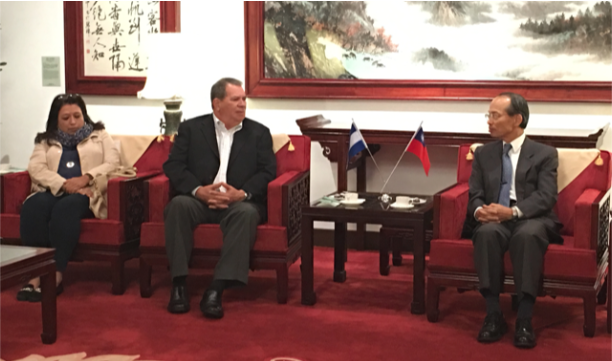 VICEPRESIDENTE ES vicepresidente es: