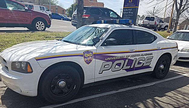 Buscan a pistolero que mató a tres en Alabama