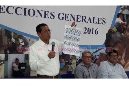 CSE entrega material de capacitación a partidos políticos