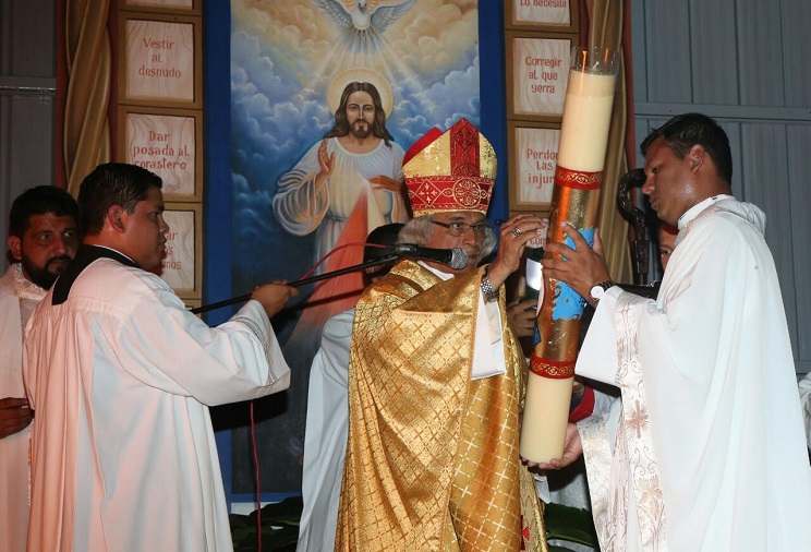 Vigilia Pascual en Catedral de Managua