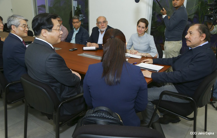 Presidente Daniel con Ministro de Comercio de la Rep&uacute;blica de Corea