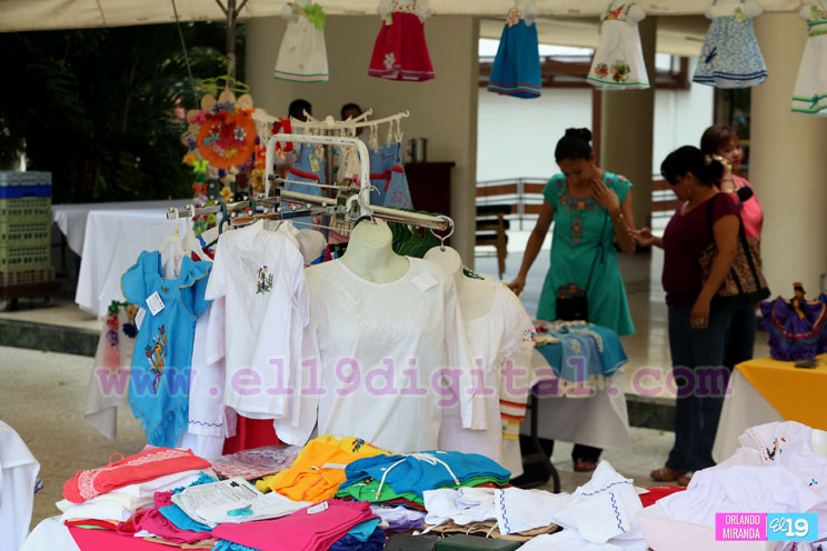 Protagonistas del sector textil vestuario reconocen apoyo del gobierno a sus talleres y pequeños negocios