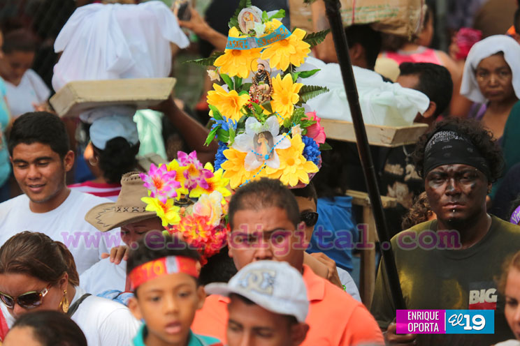 Miles acompañan a Santo Domingo en su recorrido por Managua