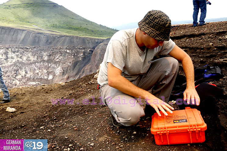 Especialista en Vulcanología realizará estudio del lago de lava del volcán Masaya