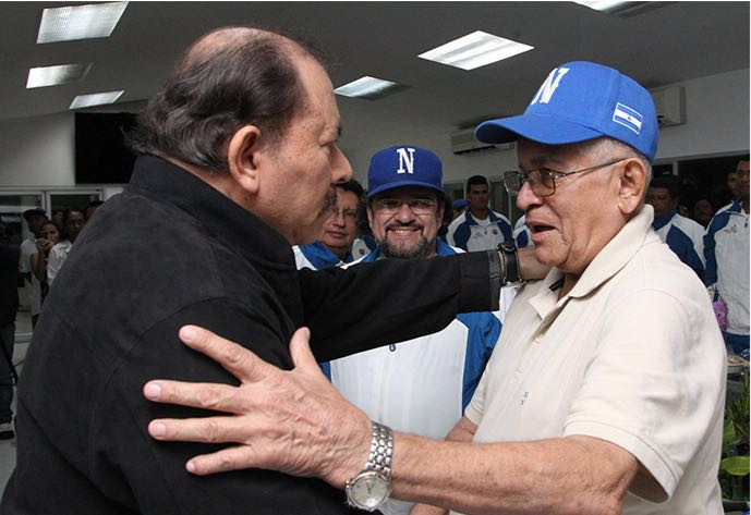 Presidente Daniel Ortega y Noel Areas