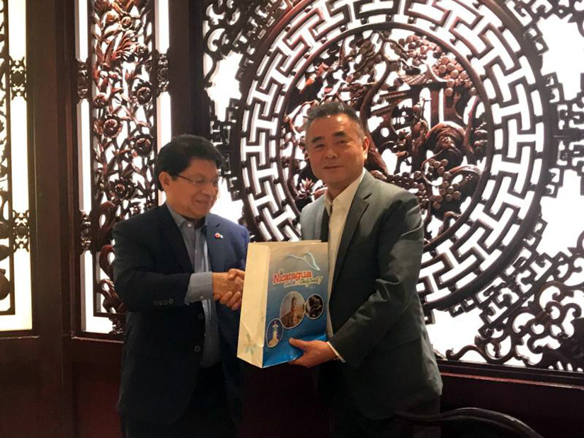 Cónsul Honorario de Nicaragua en Taipei, senor Cliff Lin