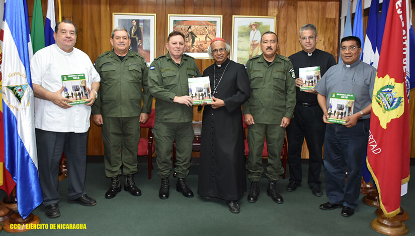 Ejército de Nicaragua presentó la Memoria Anual 2018 al Presidente de la Conferencia Episcopal, su Eminencia Reverendísima Cardenal Leopoldo José Brenes Solórzano.