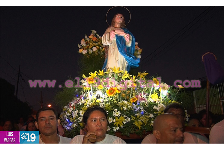 Pobladores de Monseñor Lezcano celebran la Purísima con tradicional procesión
