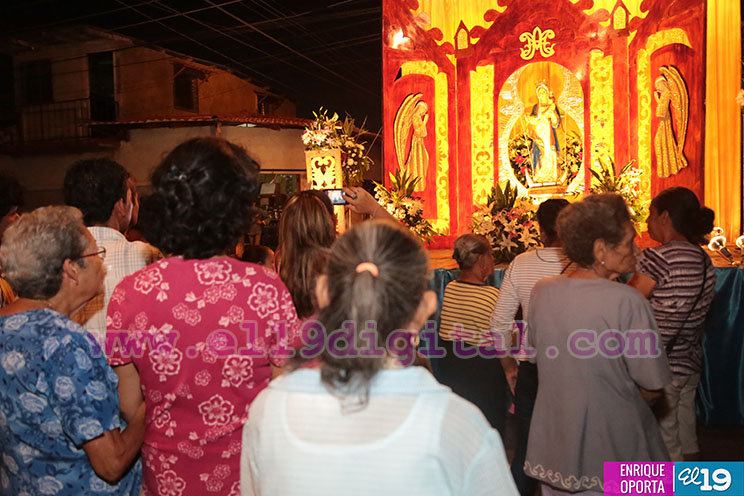Celebran segundo día de la novena a la Inmaculada Concepción de María en Granada