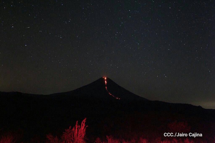 Se forma domo de lava en el Volcán Momotombo