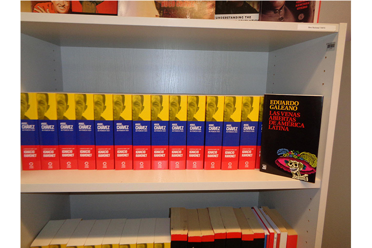 Inauguran Biblioteca Comandante Hugo Chávez en Finlandia