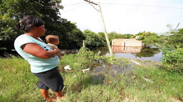 Más de 170 mil evacuados por inundaciones en Suramérica