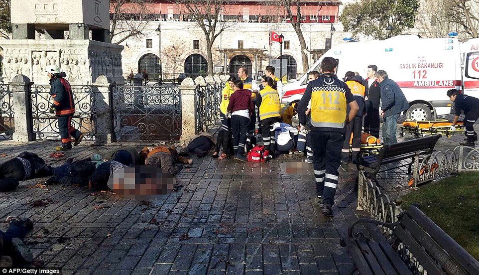 Turquía responsabiliza a ISIS por el atentado que ha dejado 10 muertos en Estambul