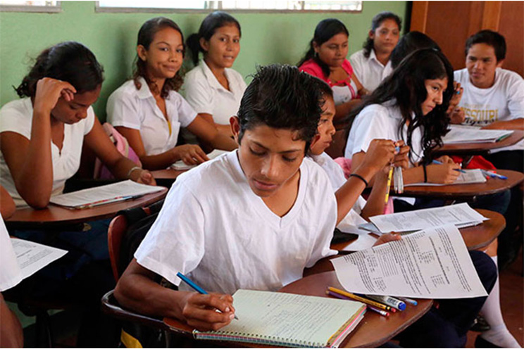 Compañera Rosario presenta metas de la Buena Esperanza para el sector educativo