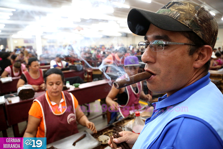 Participantes internacionales del V Festival del Tabaco “Puro Sabor” visitan fábricas de Estelí