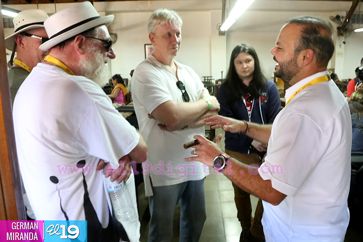 Participantes internacionales del V Festival del Tabaco “Puro Sabor” visitan fábricas de Estelí