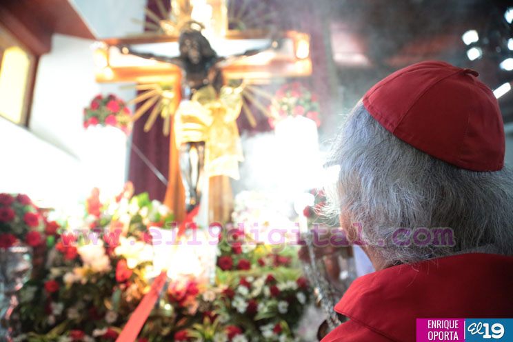 Cardenal Brenes confirma a 200 niños y jóvenes de Tipitapa