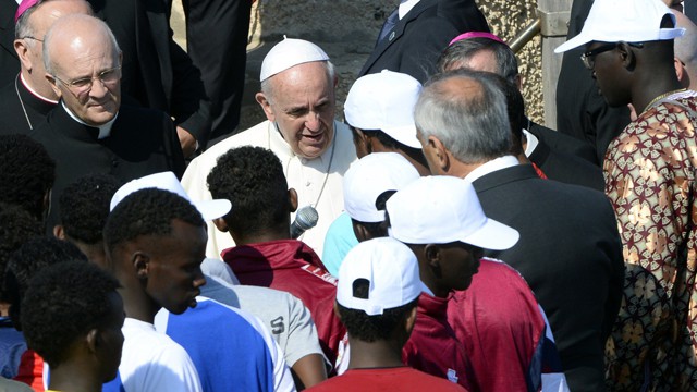 El Papa clama en Lampedusa contra “la globalización de la indiferencia”