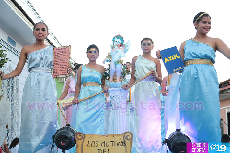 Espectacular y mágico desfile de Musas Darianas en León
