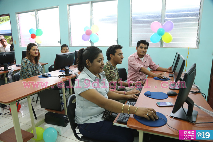 Ticuantepe avanza en desarrollo tecnológico con instalación de moderna sala de videoconferencia