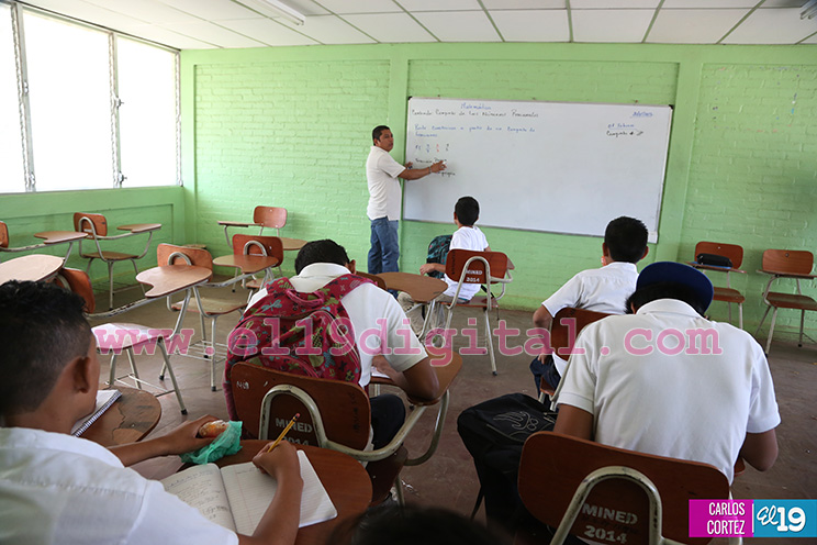Instituto Experimental México lleva cumplimiento del 95% en matrícula