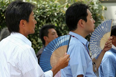 Oleada de calor en Japón deja tres muertos y 2 mil 500 personas hospitalizadas