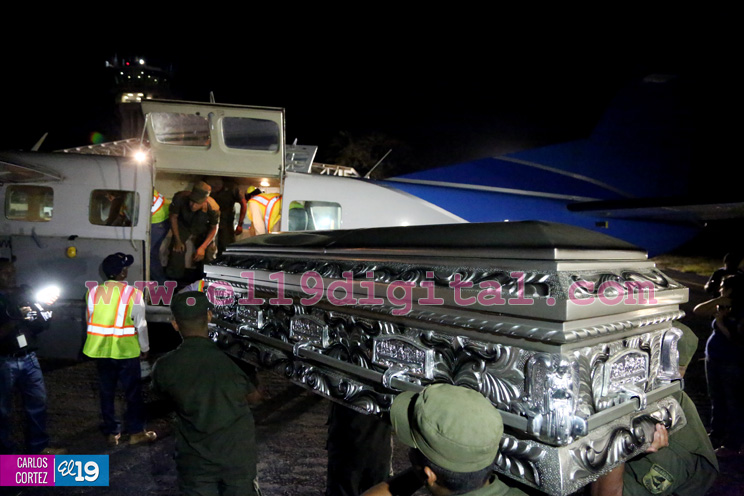 Llegan a Costa Rica sobrevivientes y 9 cuerpos tras naufragio en Nicaragua