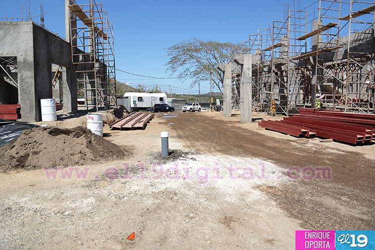Avanza construcción de centro comercial Plaza la Fe en Carretera Sur