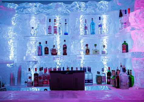 Para el calor, un bar de hielo en NY