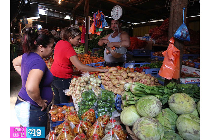 Mercados estarán abastecidos durante fin de semana