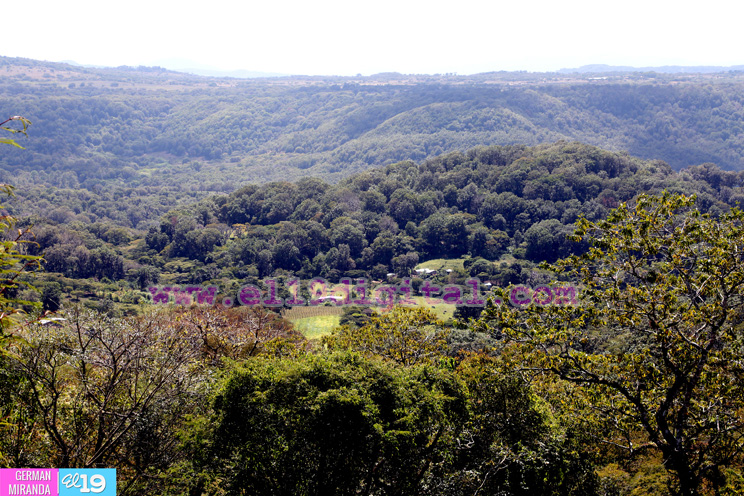 Emprendedores turísticos inauguran tiangue y mirador en la Reserva Miraflor de Estelí