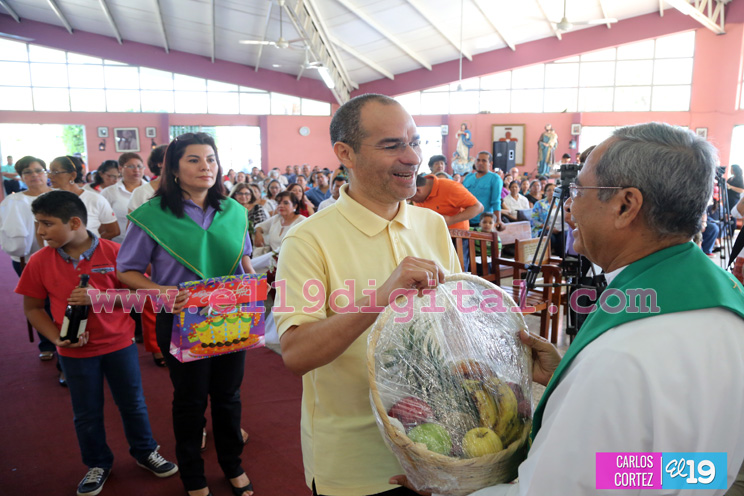 Padre Antonio Castro celebra 45 años de vida sacerdotal al lado del pueblo