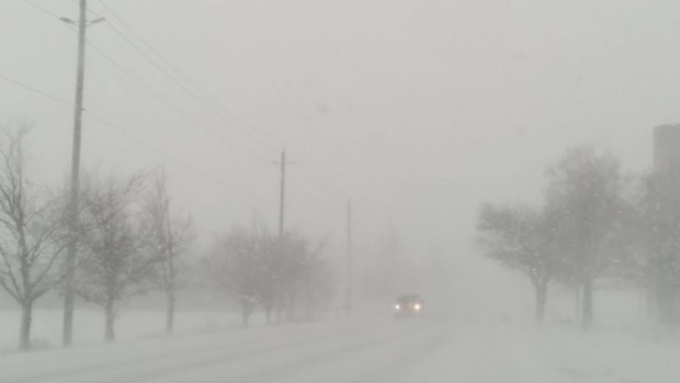 Tormenta de nieve golpea el este de Canadá