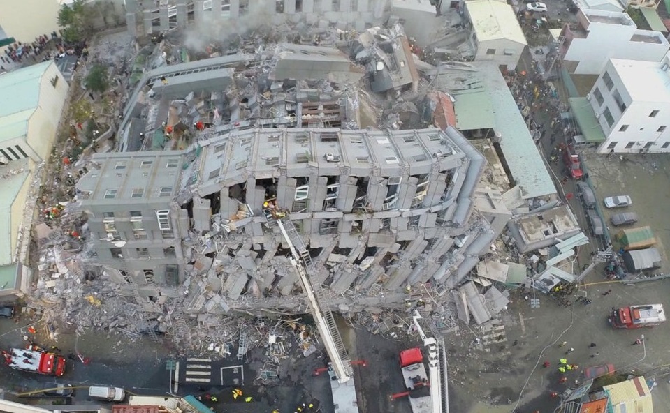 Taiwán detiene a responsables de construcción colapsada en terremoto