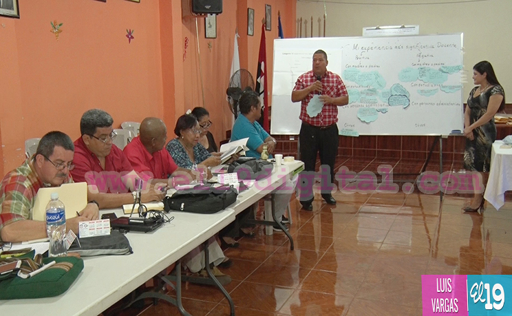 ANDEN comparte con educadores centroamericanos experiencias de aulas TIC