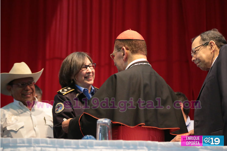 Asamblea Nacional entrega Ley que declara Prócer Nacional de la Paz y la Reconciliación al Cardenal Miguel Obando