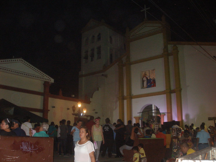 León se desborda con solemne procesión de San Benito de Palermo