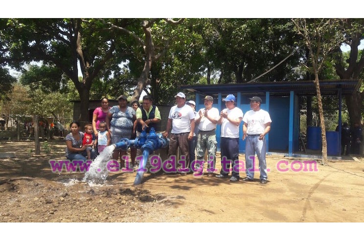 Resuelven grave problema en comunidad Los Cedros de Villa El Carmen