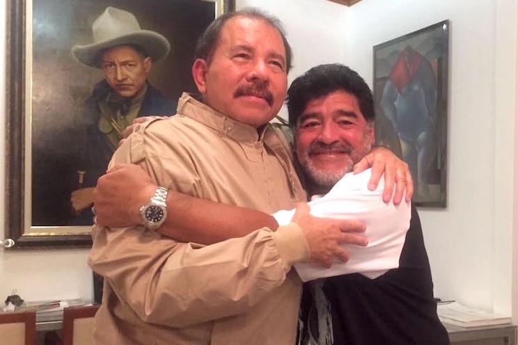 Presidente Daniel recibe a Diego Armando Maradona