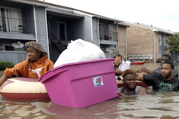 Inundaciones en Houston dejan cinco muertos