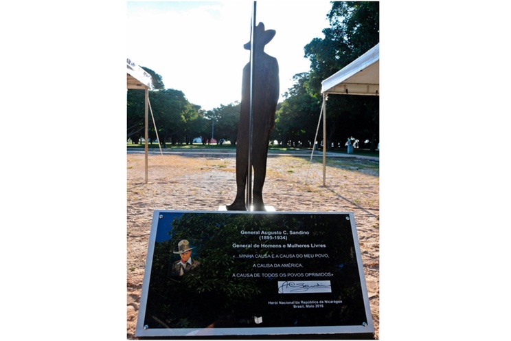 Erigen en Brasil monumento al General Sandino