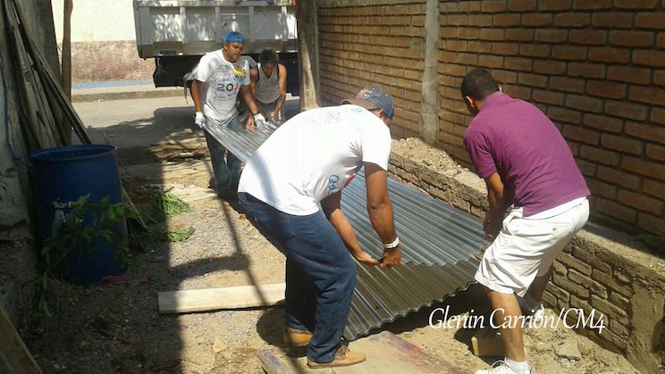 Entregan ayuda solidaria a familias afectadas por lluvias en El Sauce