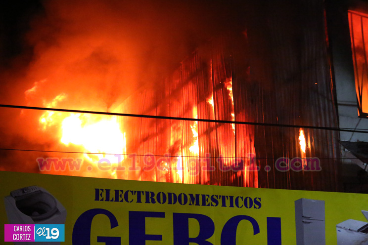 Rosario brinda informe sobre incendio en Mercado Oriental  