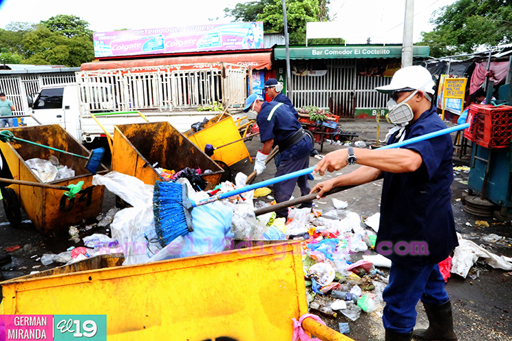Comerciantes del Roberto Huembes comprometidos con manejo responsable de la basura