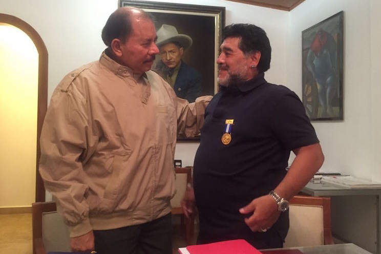 Maradona saluda 121 Aniversario del Natalicio de Sandino