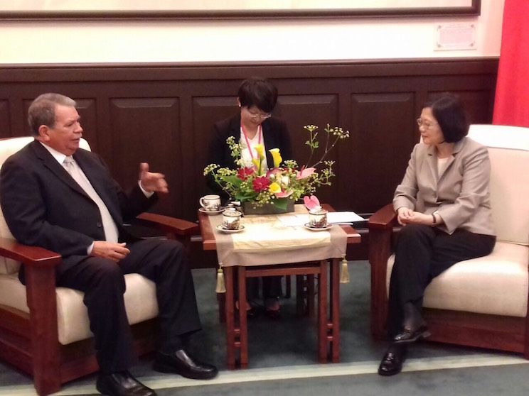 Vicepresidente Halleslevens es recibido por nueva presidenta de Taiwán, Tsai Ing-wen