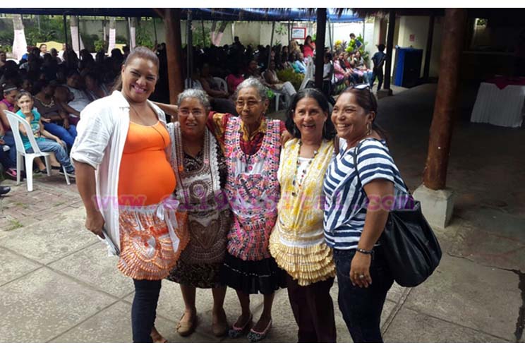 Celebran en protagonismo a las madres comerciantes