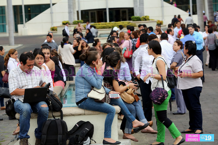 Estudiantes y trabajadores de la capital ponen en práctica lo ensayado en Ejercicios de Prevención
