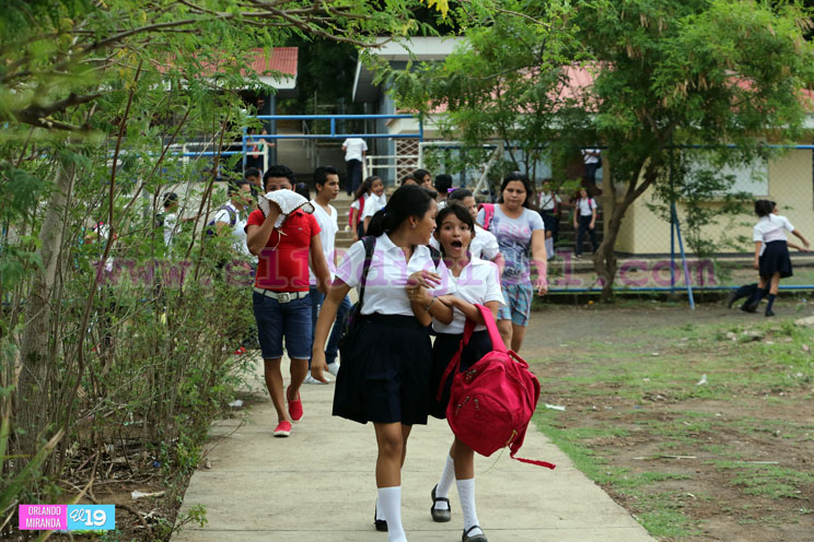Estudiantes y trabajadores de la capital ponen en práctica lo ensayado en Ejercicios de Prevención